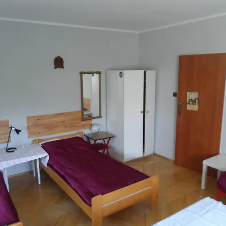 Mira Homestay Poznan