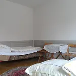 Homestay Mira